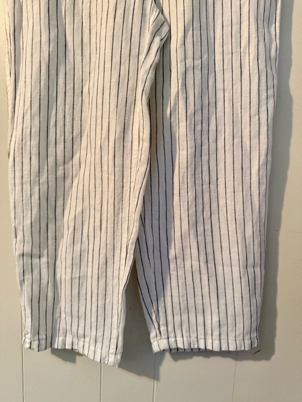 Rachel Zoe White Black Striped Linen Pants, Size S - Picture 3 of 9